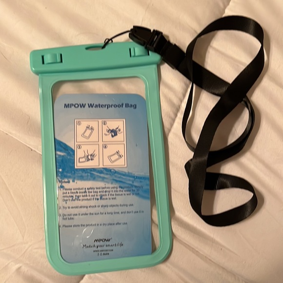 MPOW Waterproof Phone Case - Picture 2 of 2